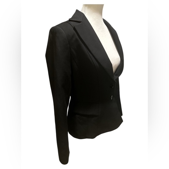White House Black Market Signature
Blazer Black Size 6 - Picture 6 of 14